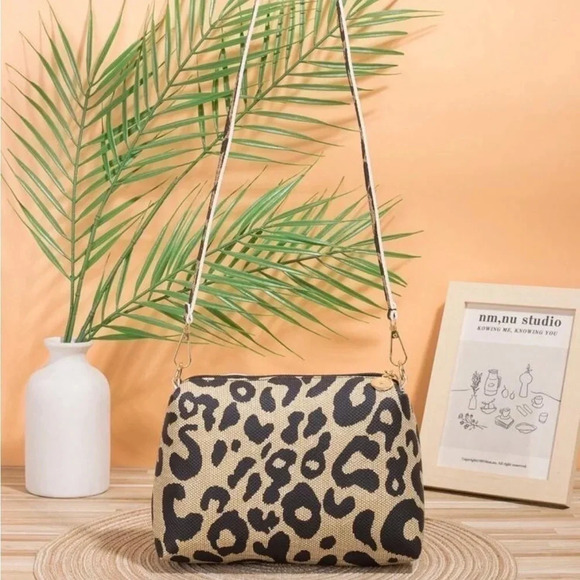⚠️Clearance Leopard Pattern Shoulder / Crossbody Bag - Picture 2 of 4